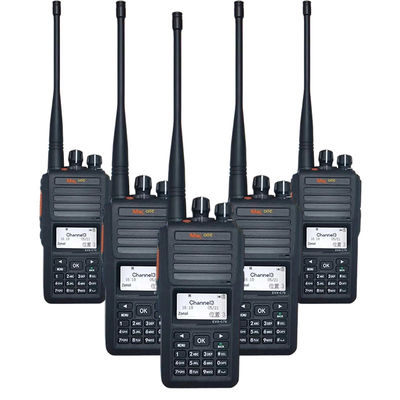 কেনা Motorola Vitex EVX-C79 Two-way Radio with IPX-8 Waterproof 5W Output Power and 3-5KM Talk Range অনলাইন উত্পাদন