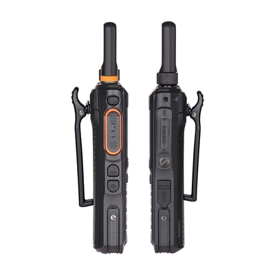INRICO T640A POC দীর্ঘ দূরত্ব দ্বি-মুখী রেডিও 15 ঘন্টা কথা বলার সময় DMR মোড POC দীর্ঘ দূরত্ব দ্বি-মুখী রেডিও IP54 রেটিং অন্তর্নির্মিত অ্যান্টেনা সহ অতি পাতলা পোর্টেবল ডিজাইন