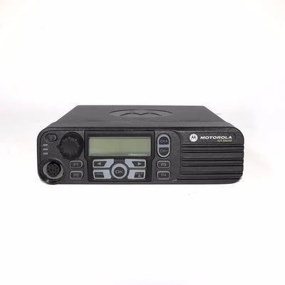 Motorola DM4400 VHF/UHF গাড়ির রেডিও ট্রান্সসিভার ৫ ওয়াট, ৫০ কিলোমিটার পরিসীমা